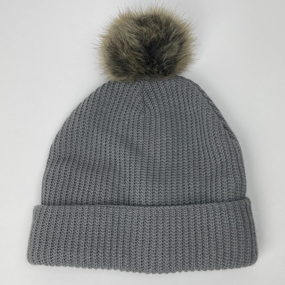 Carhartt Beanie Women OS Pom-Pom Heather Gray Faux Fur Logo Patch EUC
